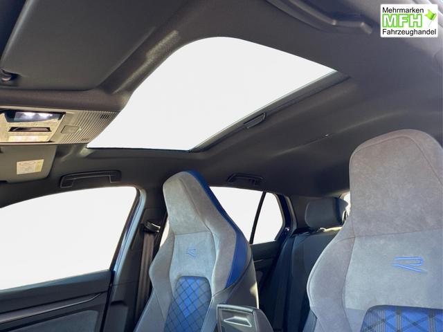 Volkswagen / Golf / / / / 4x4+PANO+MATRIX+HUD+HARMAN+NAVI+360 KAMERA+19 LM