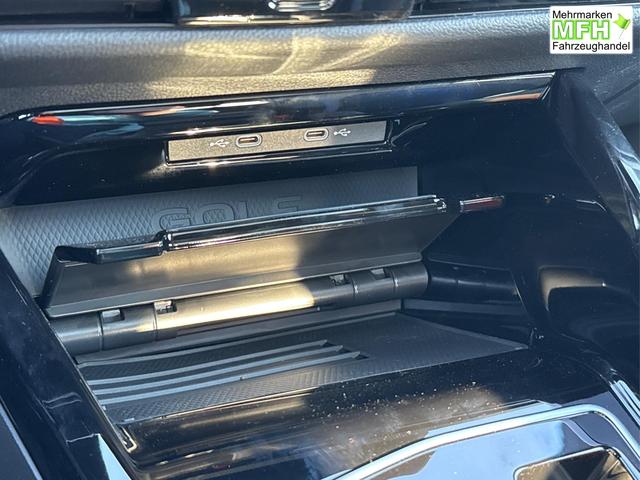 Volkswagen / Golf / / / / 4x4+PANO+MATRIX+HUD+HARMAN+NAVI+360 KAMERA+19 LM