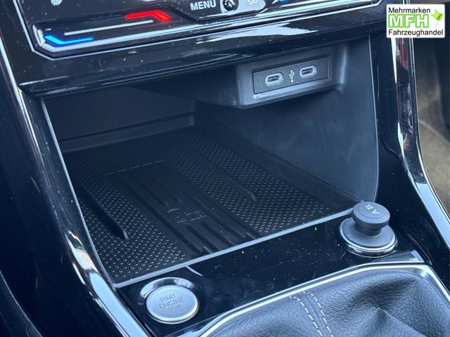 Volkswagen / T-Cross / / / / NAVI+SHZ+MATRIX+ACC+KAMERA+18'' ALU