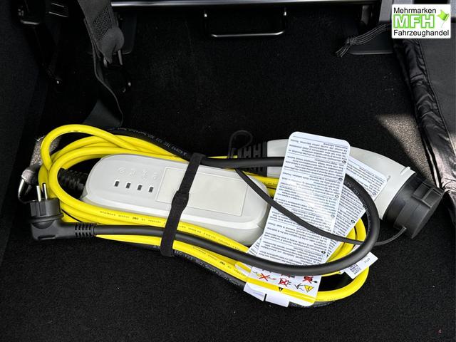 Volkswagen / Caddy Maxi / Grau / / / F&Ouml;RDERF&Auml;HIG+KAMERA+ACC+SHZ+KLIMA+APP-CONNECT+GJR+PDC