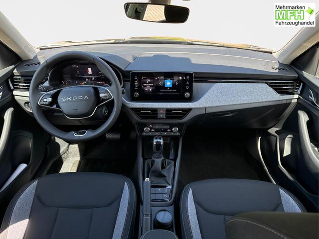 Skoda / Kamiq / Schwarz / / / SHZ+KAMERA+SMARTLINK+PDC+LED+16 ALU, Bei den verwendeten Bildern kann es sich um Beispielbilder handeln, ggf. teilweise mit Sonderausstattung.