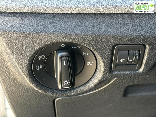 Skoda / Kamiq / Schwarz / / / SHZ+KAMERA+SMARTLINK+PDC+LED+16 ALU, Bei den verwendeten Bildern kann es sich um Beispielbilder handeln, ggf. teilweise mit Sonderausstattung.