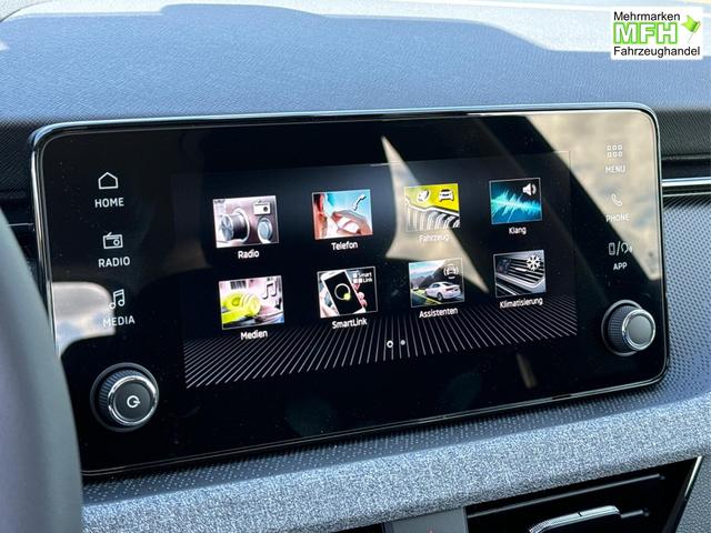Skoda / Kamiq / Schwarz / / / SHZ+KAMERA+SMARTLINK+PDC+LED+16 ALU, Bei den verwendeten Bildern kann es sich um Beispielbilder handeln, ggf. teilweise mit Sonderausstattung.