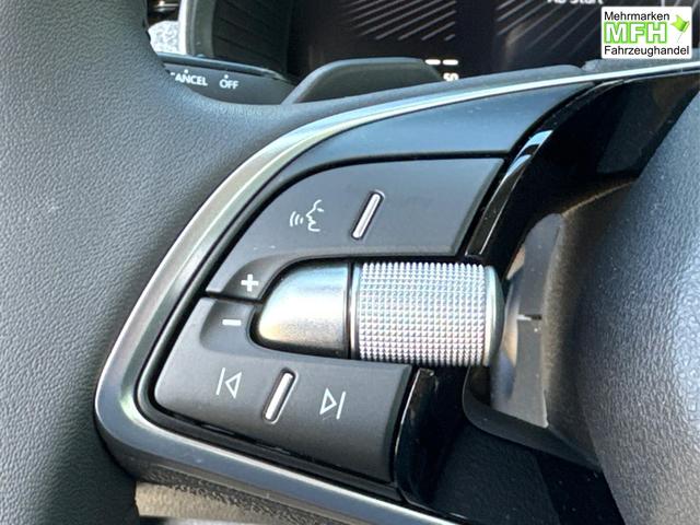 Skoda / Kamiq / Schwarz / / / SHZ+KAMERA+SMARTLINK+PDC+LED+16 ALU, Bei den verwendeten Bildern kann es sich um Beispielbilder handeln, ggf. teilweise mit Sonderausstattung.