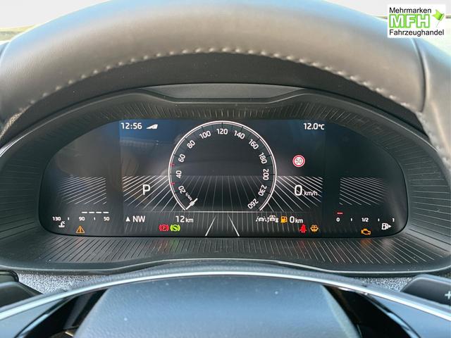 Skoda / Kamiq / Schwarz / / / SHZ+KAMERA+SMARTLINK+PDC+LED+16 ALU, Bei den verwendeten Bildern kann es sich um Beispielbilder handeln, ggf. teilweise mit Sonderausstattung.
