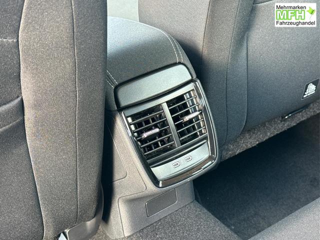 Skoda / Kamiq / Silber / / / SHZ+KAMERA+SMARTLINK+PDC+LED+16 ALU
