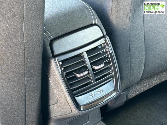 Skoda / Kamiq / Grau / / / SHZ+KAMERA+SMARTLINK+PDC+LED+16 ALU, Bei den verwendeten Bildern kann es sich um Beispielbilder handeln, ggf. teilweise mit Sonderausstattung.
