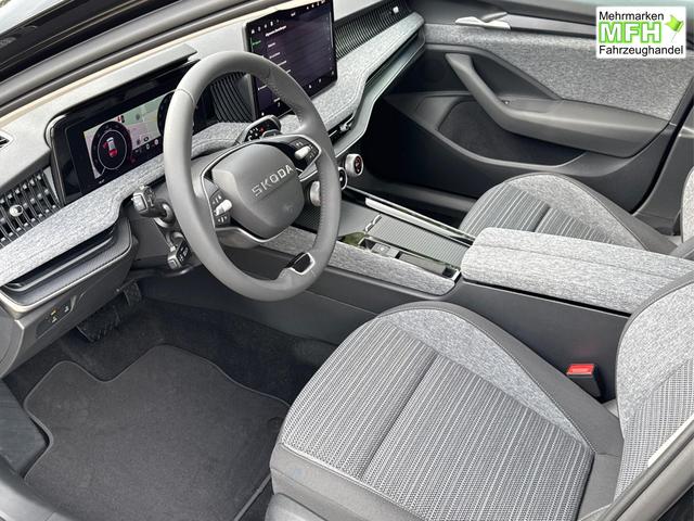 Skoda / Superb Combi / / / / DSG+NAVI+AHK+EL.HECKKL.+KESSY+SHZ