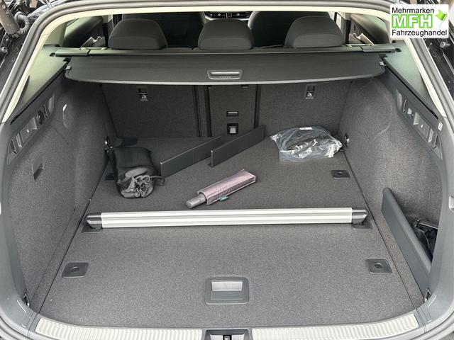 Skoda / Superb Combi / / / / DSG+NAVI+AHK+EL.HECKKL.+KESSY+SHZ