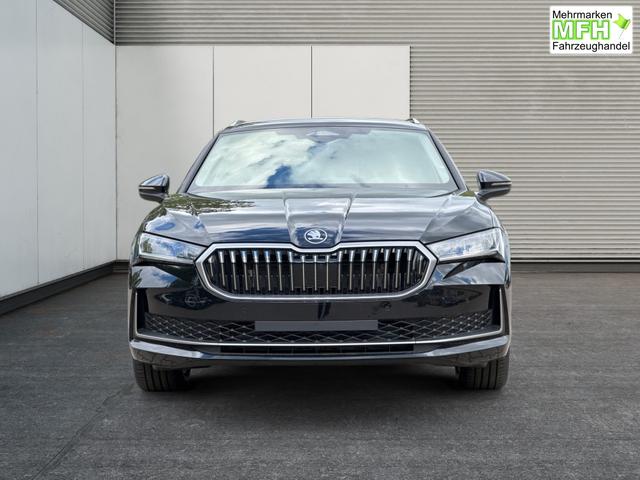 Skoda / Superb Combi / / / / DSG+NAVI+AHK+EL.HECKKL.+KESSY+SHZ
