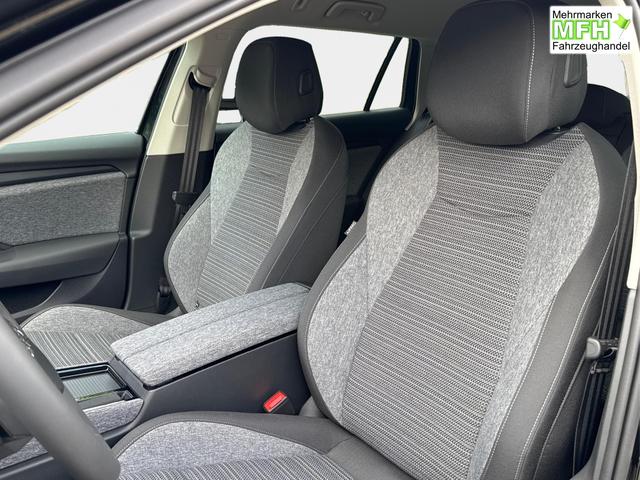 Skoda / Superb Combi / / / / DSG+NAVI+AHK+EL.HECKKL.+KESSY+SHZ