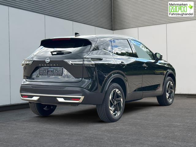 Nissan / Qashqai / Schwarz / / / EL.HECKKL+HEAD-UP+KAMERA+ACC+PDC+SHZ+LED 