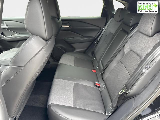 Nissan / Qashqai / Schwarz / / / EL.HECKKL+HEAD-UP+KAMERA+ACC+PDC+SHZ+LED 