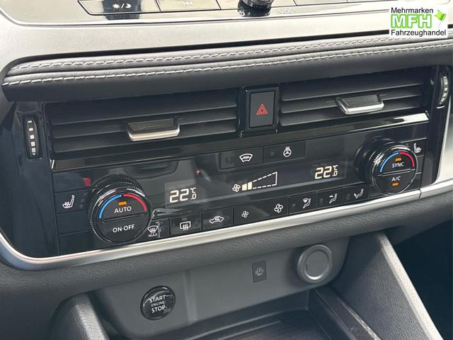 Nissan / Qashqai / Schwarz / / / EL.HECKKL+HEAD-UP+KAMERA+ACC+PDC+SHZ+LED 