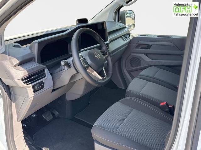 Volkswagen / T7 Caravelle / / / / LR 9-Sitzer+AHK+LED+KAM+PDC+SHZ+ALU+GJR, Bei den verwendeten Bildern kann es sich um Beispielbilder handeln, ggf. teilweise mit Sonderausstattung.
