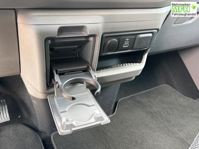Volkswagen / T7 Caravelle / / / / LR 9-Sitzer+AHK+LED+KAM+PDC+SHZ+ALU+GJR, Bei den verwendeten Bildern kann es sich um Beispielbilder handeln, ggf. teilweise mit Sonderausstattung.