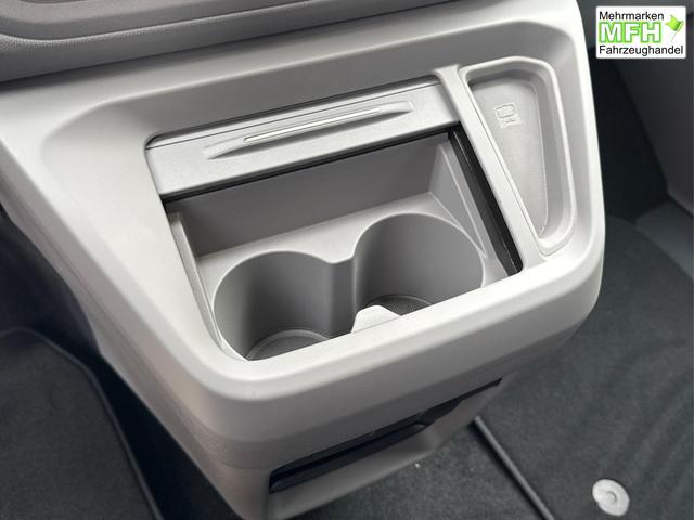Volkswagen / T7 Caravelle / / / / KR 8-Sitzer+AHK+LED+KAM+PDC+SHZ+ALU+GJR, Bei den verwendeten Bildern kann es sich um Beispielbilder handeln, ggf. teilweise mit Sonderausstattung.