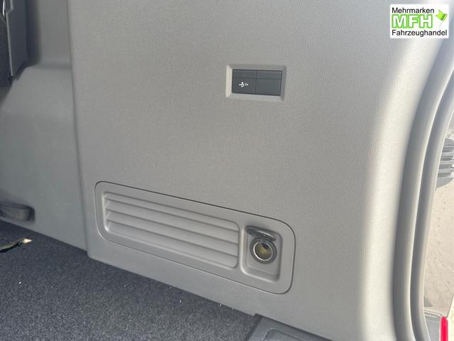 Volkswagen / T7 Caravelle / / / / KR 8-Sitzer+AHK+LED+KAM+PDC+SHZ+ALU+GJR