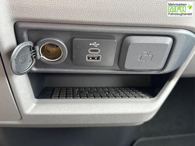 Volkswagen / T7 Caravelle / / / / KR 9-Sitzer+AHK+LED+KAM+PDC+SHZ+ALU+GJR, Bei den verwendeten Bildern kann es sich um Beispielbilder handeln, ggf. teilweise mit Sonderausstattung.