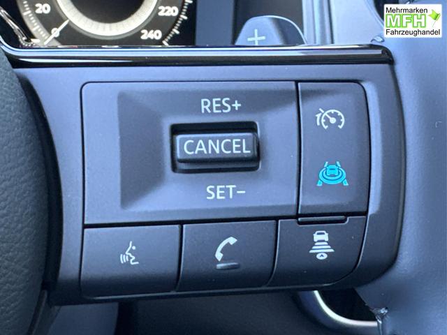 Nissan / Qashqai / Wei&szlig; / / / EL. HECKKL+HEAD-UP+KAMERA+ACC+PDC+SHZ+LED , Bei den verwendeten Bildern kann es sich um Beispielbilder handeln, ggf. teilweise mit Sonderausstattung.