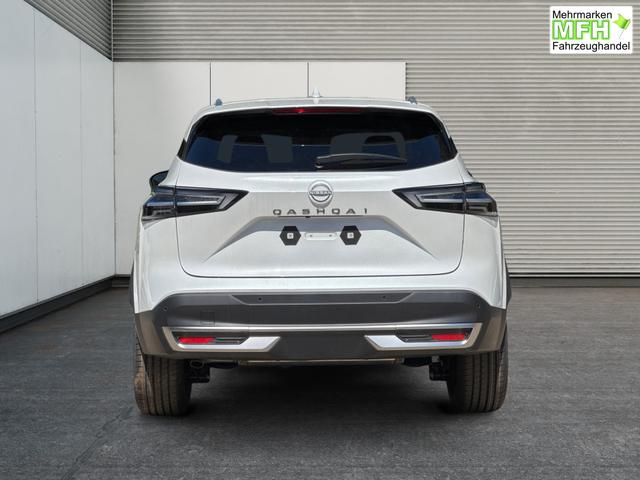 Nissan / Qashqai / Wei&szlig; / / / EL. HECKKL+HEAD-UP+KAMERA+ACC+PDC+SHZ+LED , Bei den verwendeten Bildern kann es sich um Beispielbilder handeln, ggf. teilweise mit Sonderausstattung.