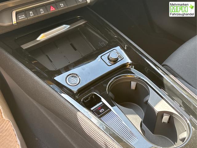 Audi / Q3 / Schwarz / / / KAMERA+NAVI+PDC+EL.HECKKL.+LED+17LM