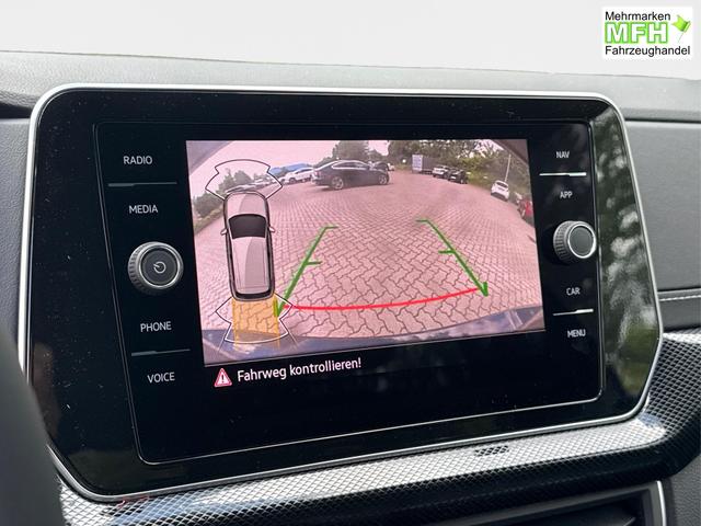 Volkswagen / T-Cross / / / / AHK+NAVI+MATRIX+SHZ+ACC+KAMERA+18'' ALU, Bei den verwendeten Bildern kann es sich um Beispielbilder handeln, ggf. teilweise mit Sonderausstattung.
