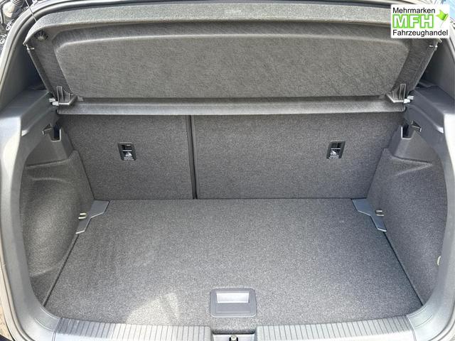 Volkswagen / T-Cross / / / / AHK+NAVI+MATRIX+SHZ+ACC+KAMERA+18'' ALU, Bei den verwendeten Bildern kann es sich um Beispielbilder handeln, ggf. teilweise mit Sonderausstattung.