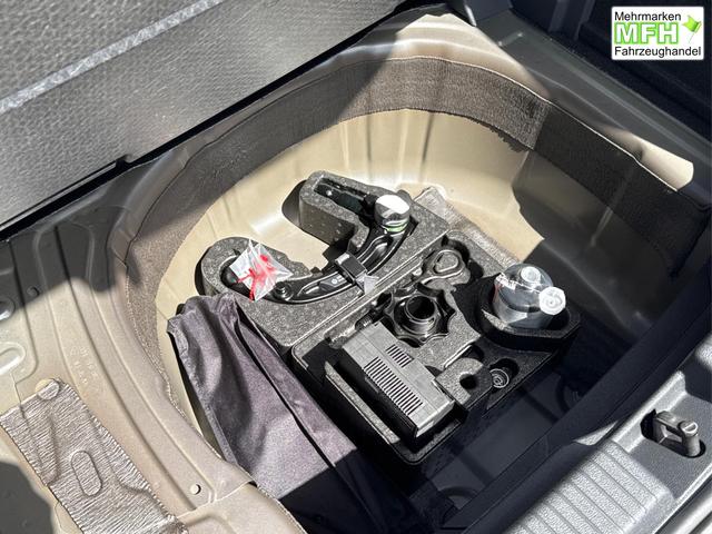 Volkswagen / T-Cross / / / / AHK+NAVI+MATRIX+SHZ+ACC+KAMERA+18'' ALU, Bei den verwendeten Bildern kann es sich um Beispielbilder handeln, ggf. teilweise mit Sonderausstattung.