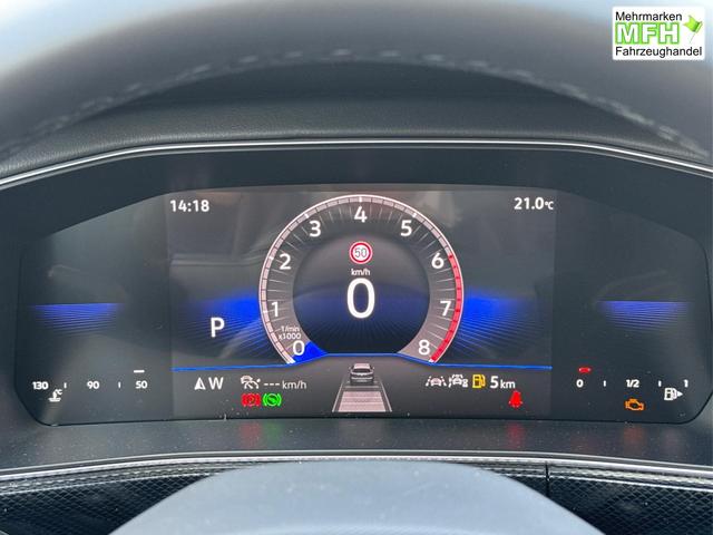 Volkswagen / T-Cross / / / / AHK+NAVI+MATRIX+SHZ+ACC+KAMERA+18'' ALU, Bei den verwendeten Bildern kann es sich um Beispielbilder handeln, ggf. teilweise mit Sonderausstattung.
