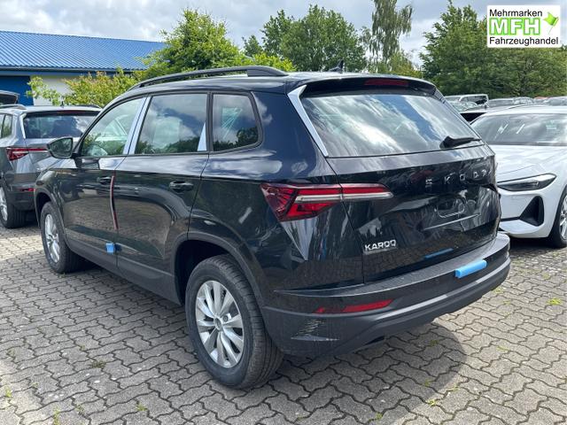 Skoda / Karoq / Schwarz / / / AHK+el.HECKKLAPPE+KAMERA+PDC+ACC, Bei den verwendeten Bildern kann es sich um Beispielbilder handeln, ggf. teilweise mit Sonderausstattung.