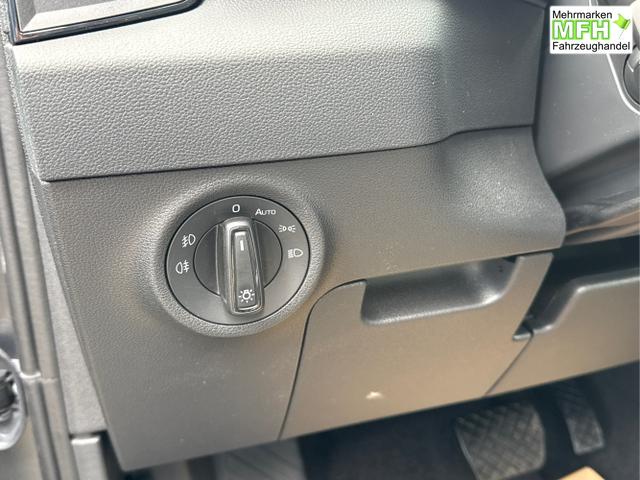 Skoda / Karoq / / / / AHK+el.HECKKLAPPE+KAMERA+PDC+ACC, Bei den verwendeten Bildern kann es sich um Beispielbilder handeln, ggf. teilweise mit Sonderausstattung.
