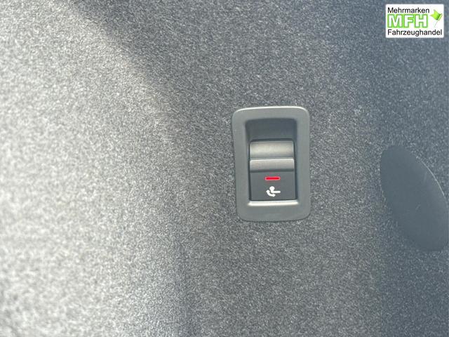 Audi / Q3 Sportback / / / / MJ 2026 PANO+AHK+NAVI+KAMERA+EL. HECKKL.+LED+18 LM, Bei den verwendeten Bildern kann es sich um Beispielbilder handeln, ggf. teilweise mit Sonderausstattung.