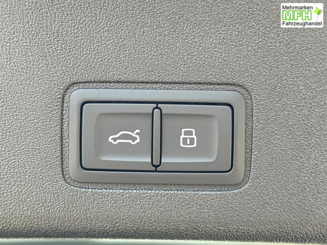 Audi / Q3 Sportback / / / / MJ 2026 PANO+AHK+NAVI+KAMERA+EL. HECKKL.+LED+18 LM, Bei den verwendeten Bildern kann es sich um Beispielbilder handeln, ggf. teilweise mit Sonderausstattung.