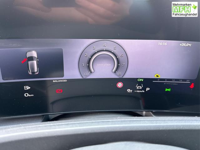 Audi / Q3 Sportback / / / / MJ 2026 PANO+AHK+NAVI+KAMERA+EL. HECKKL.+LED+18 LM, Bei den verwendeten Bildern kann es sich um Beispielbilder handeln, ggf. teilweise mit Sonderausstattung.