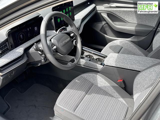 Skoda / Superb Combi / / / / DSG+ NAVI+AHK+EL. HECKKL.+KESSY+SHZ V+H, Bei den verwendeten Bildern kann es sich um Beispielbilder handeln, ggf. teilweise mit Sonderausstattung.