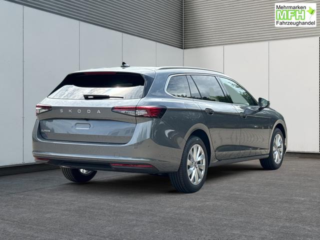 Skoda / Superb Combi / / / / DSG+ NAVI+AHK+EL. HECKKL.+KESSY+SHZ V+H, Bei den verwendeten Bildern kann es sich um Beispielbilder handeln, ggf. teilweise mit Sonderausstattung.