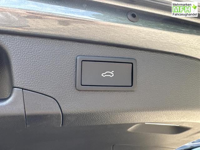 Skoda / Superb Combi / / / / DSG+ NAVI+AHK+EL. HECKKL.+KESSY+SHZ V+H, Bei den verwendeten Bildern kann es sich um Beispielbilder handeln, ggf. teilweise mit Sonderausstattung.