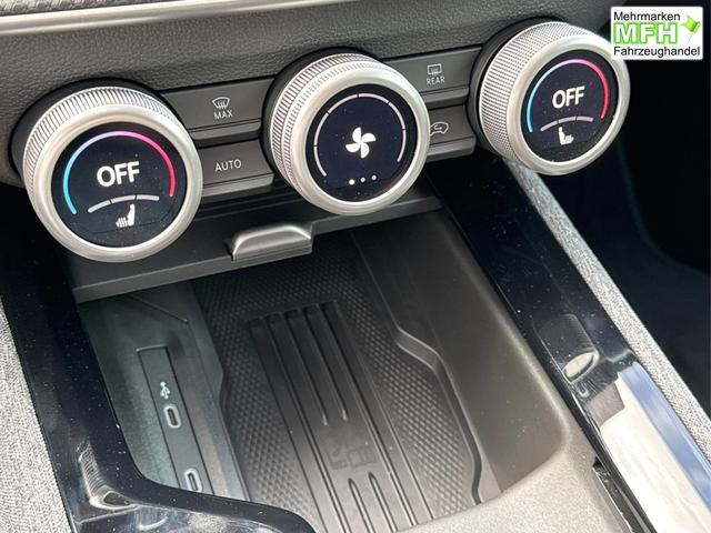 Skoda / Superb Combi / / / / DSG+ NAVI+AHK+EL. HECKKL.+KESSY+SHZ V+H, Bei den verwendeten Bildern kann es sich um Beispielbilder handeln, ggf. teilweise mit Sonderausstattung.