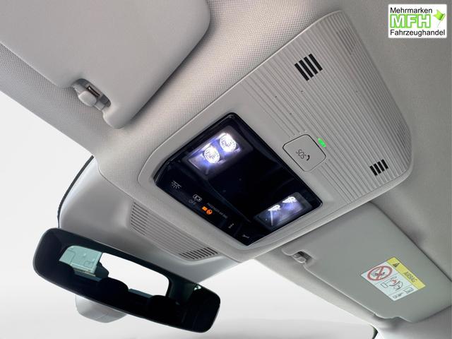 Skoda / Superb Combi / / / / DSG+ NAVI+AHK+EL. HECKKL.+KESSY+SHZ V+H, Bei den verwendeten Bildern kann es sich um Beispielbilder handeln, ggf. teilweise mit Sonderausstattung.