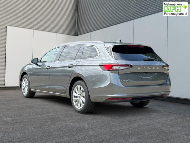 Skoda / Superb Combi / / / / DSG+ NAVI+AHK+EL. HECKKL.+KESSY+SHZ V+H, Bei den verwendeten Bildern kann es sich um Beispielbilder handeln, ggf. teilweise mit Sonderausstattung.