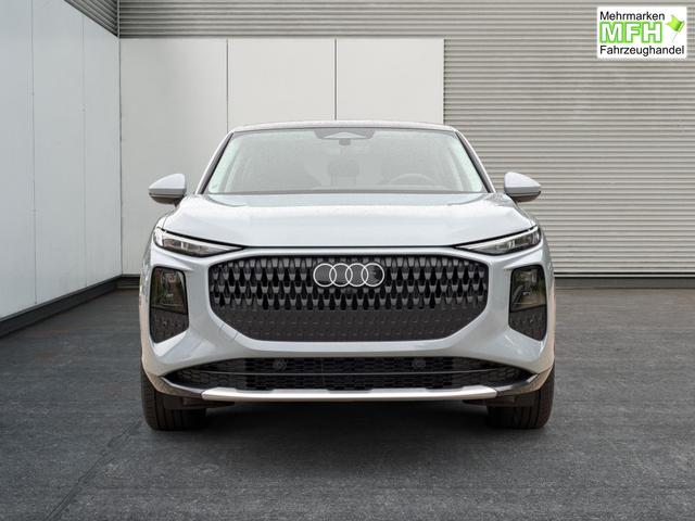 Audi / Q3 Sportback / / / / MJ 2026+NAVI+KAMERA+PANO+AHK+PDC+EL. HECKKL.+LED+18 LM