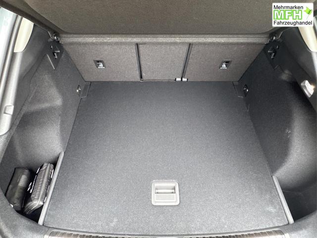 Audi / Q3 Sportback / / / / MJ 2026+NAVI+KAMERA+PANO+AHK+PDC+EL. HECKKL.+LED+18 LM