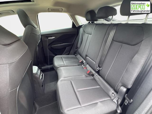 Audi / Q3 Sportback / / / / MJ 2026+NAVI+KAMERA+PANO+AHK+PDC+EL. HECKKL.+LED+18 LM