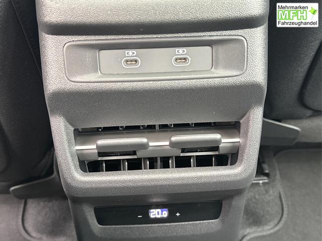 Audi / Q3 Sportback / / / / MJ 2026+NAVI+KAMERA+PANO+AHK+PDC+EL. HECKKL.+LED+18 LM