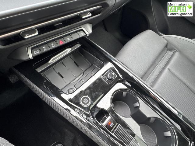 Audi / Q3 Sportback / / / / MJ 2026+NAVI+KAMERA+PANO+AHK+PDC+EL. HECKKL.+LED+18 LM