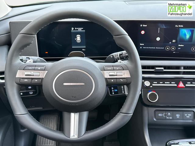 Hyundai / TUCSON / Grau / / / Hybrid NAVI+KAMERA+SHZ+LED+TEMPOMAT+17 ALU+PDC, Bei den verwendeten Bildern kann es sich um Beispielbilder handeln, ggf. teilweise mit Sonderausstattung.