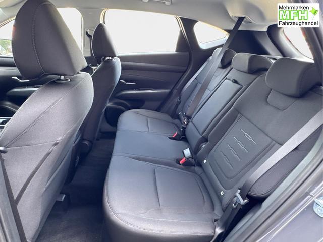 Hyundai / TUCSON / Grau / / / Hybrid NAVI+KAMERA+SHZ+LED+TEMPOMAT+17 ALU+PDC, Bei den verwendeten Bildern kann es sich um Beispielbilder handeln, ggf. teilweise mit Sonderausstattung.