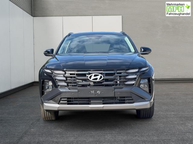 Hyundai / TUCSON / Schwarz / / / Hybrid NAVI+KAMERA+SHZ+LED+TEMPOMAT+17 ALU+PDC, Bei den verwendeten Bildern kann es sich um Beispielbilder handeln, ggf. teilweise mit Sonderausstattung.