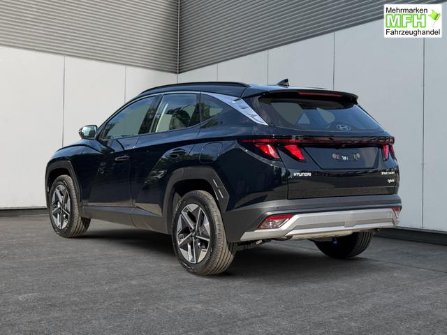 Hyundai / TUCSON / Schwarz / / / Hybrid NAVI+KAMERA+SHZ+LED+TEMPOMAT+17 ALU+PDC, Bei den verwendeten Bildern kann es sich um Beispielbilder handeln, ggf. teilweise mit Sonderausstattung.